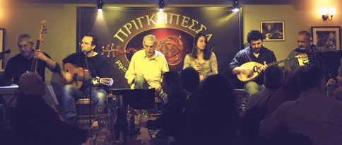 Κυριακή βράδυ με λαϊκά τραγούδια